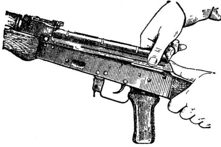 Рис. 7. Отделение крышки ствольной коробки