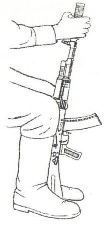Рисунок 9 - Отделение глушителя и присоединение глушителя к автомату