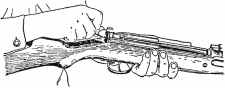 Рис. 62. Отделение ударно-спускового механизма